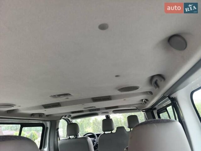 Белый Рено Трафик, объемом двигателя 2 л и пробегом 290 тыс. км за 13300 $, фото 24 на Automoto.ua