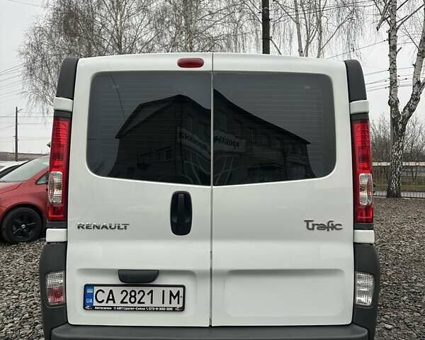 Білий Рено Трафік, об'ємом двигуна 2 л та пробігом 386 тис. км за 10900 $, фото 8 на Automoto.ua