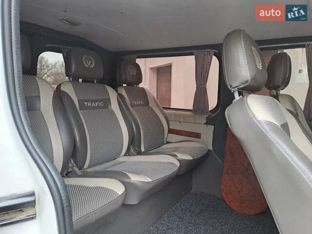 Белый Рено Трафик, объемом двигателя 2 л и пробегом 189 тыс. км за 12700 $, фото 32 на Automoto.ua