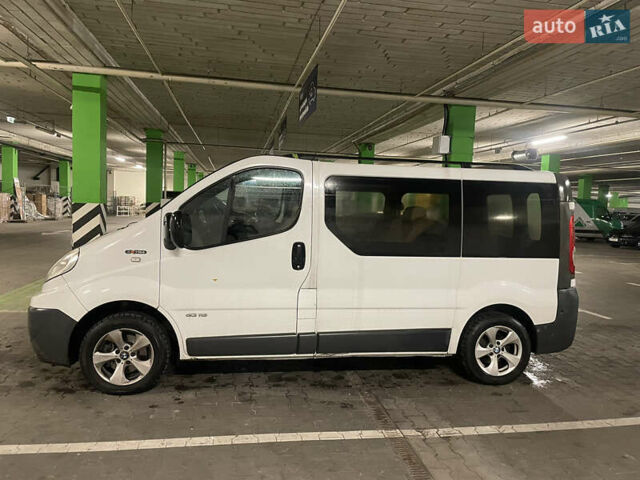 Белый Рено Трафик, объемом двигателя 2 л и пробегом 257 тыс. км за 7900 $, фото 36 на Automoto.ua