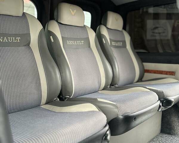 Білий Рено Трафік, об'ємом двигуна 2 л та пробігом 386 тис. км за 10900 $, фото 12 на Automoto.ua