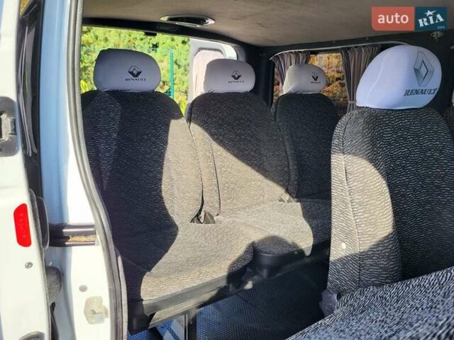 Білий Рено Трафік, об'ємом двигуна 2 л та пробігом 237 тис. км за 11300 $, фото 87 на Automoto.ua