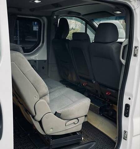 Белый Рено Трафик, объемом двигателя 2 л и пробегом 450 тыс. км за 12200 $, фото 6 на Automoto.ua