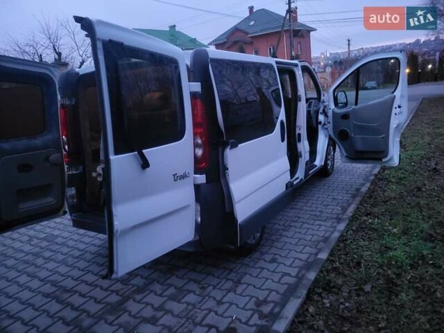Білий Рено Трафік, об'ємом двигуна 2 л та пробігом 268 тис. км за 10950 $, фото 27 на Automoto.ua