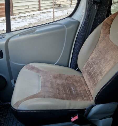 Белый Рено Трафик, объемом двигателя 2 л и пробегом 247 тыс. км за 12700 $, фото 20 на Automoto.ua