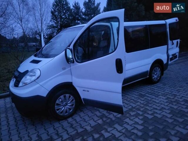 Білий Рено Трафік, об'ємом двигуна 2 л та пробігом 268 тис. км за 10950 $, фото 33 на Automoto.ua