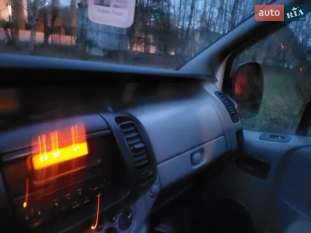 Білий Рено Трафік, об'ємом двигуна 2 л та пробігом 268 тис. км за 10950 $, фото 65 на Automoto.ua