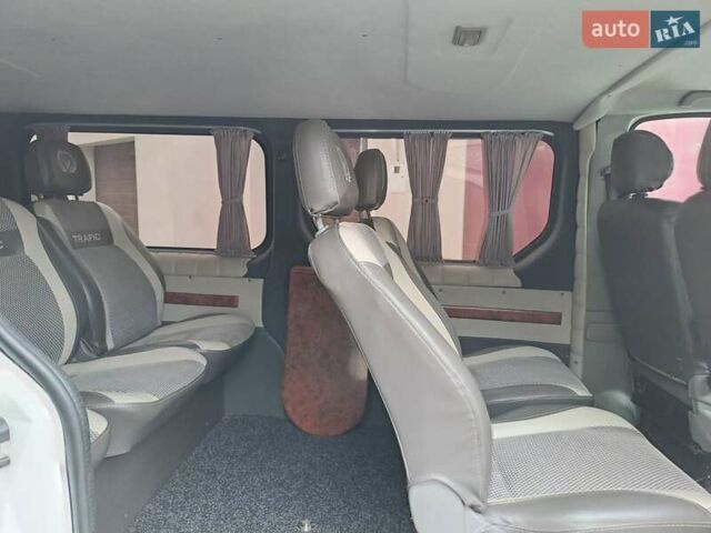 Белый Рено Трафик, объемом двигателя 2 л и пробегом 189 тыс. км за 12700 $, фото 37 на Automoto.ua
