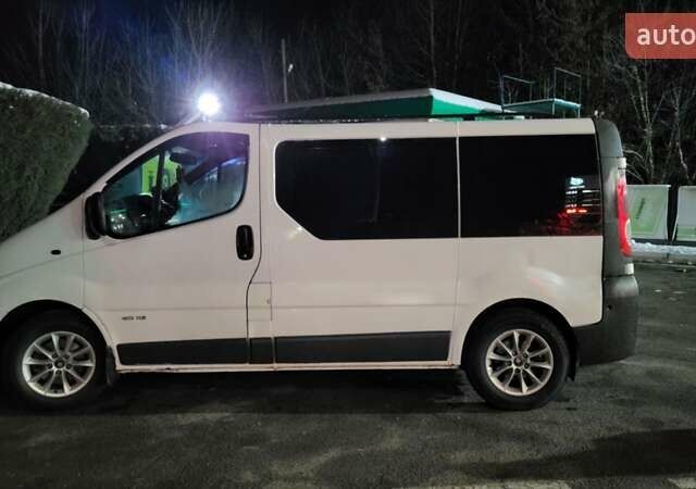 Белый Рено Трафик, объемом двигателя 2 л и пробегом 508 тыс. км за 12100 $, фото 3 на Automoto.ua