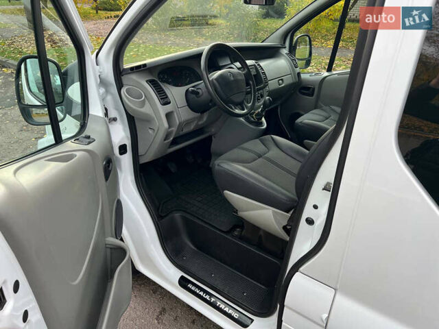 Белый Рено Трафик, объемом двигателя 2 л и пробегом 149 тыс. км за 12700 $, фото 10 на Automoto.ua