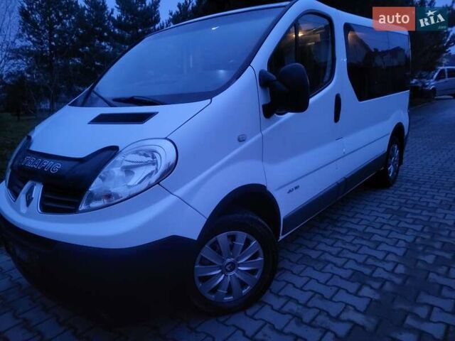 Білий Рено Трафік, об'ємом двигуна 2 л та пробігом 268 тис. км за 10950 $, фото 1 на Automoto.ua
