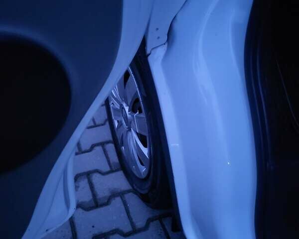 Білий Рено Трафік, об'ємом двигуна 2 л та пробігом 268 тис. км за 10950 $, фото 56 на Automoto.ua