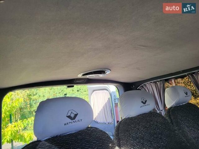 Білий Рено Трафік, об'ємом двигуна 2 л та пробігом 237 тис. км за 11300 $, фото 91 на Automoto.ua