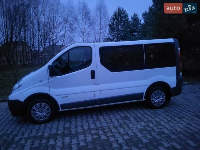 Білий Рено Трафік, об'ємом двигуна 2 л та пробігом 268 тис. км за 10950 $, фото 16 на Automoto.ua