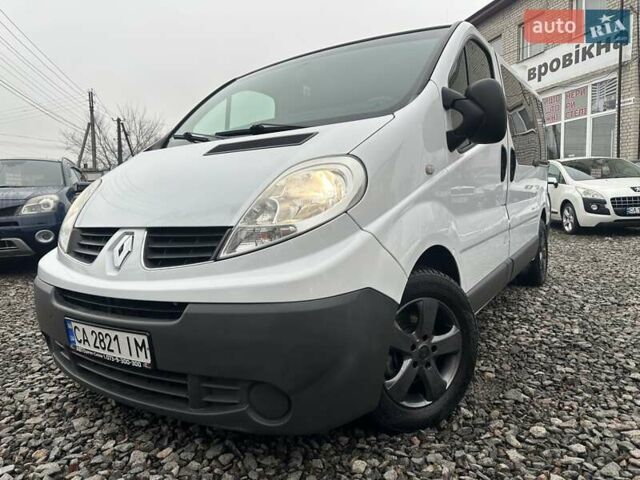 Білий Рено Трафік, об'ємом двигуна 2 л та пробігом 386 тис. км за 10900 $, фото 1 на Automoto.ua