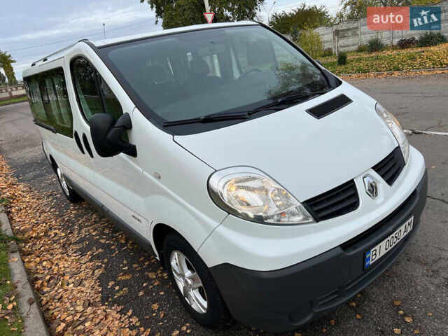 Белый Рено Трафик, объемом двигателя 2 л и пробегом 149 тыс. км за 12700 $, фото 1 на Automoto.ua