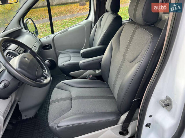 Белый Рено Трафик, объемом двигателя 2 л и пробегом 149 тыс. км за 12700 $, фото 11 на Automoto.ua