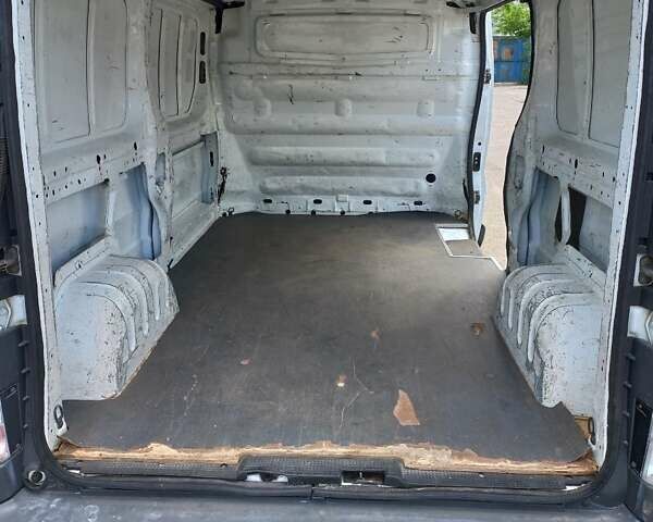 Белый Рено Трафик, объемом двигателя 2 л и пробегом 380 тыс. км за 6500 $, фото 12 на Automoto.ua