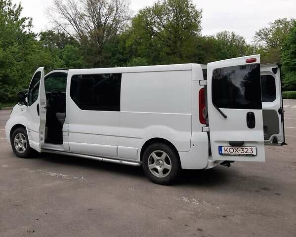 Белый Рено Трафик, объемом двигателя 2 л и пробегом 290 тыс. км за 11500 $, фото 15 на Automoto.ua