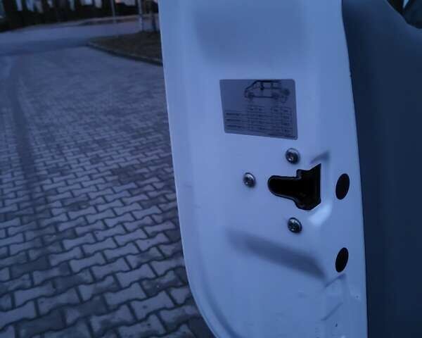 Білий Рено Трафік, об'ємом двигуна 2 л та пробігом 268 тис. км за 10950 $, фото 54 на Automoto.ua