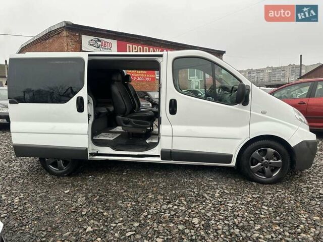 Білий Рено Трафік, об'ємом двигуна 2 л та пробігом 386 тис. км за 10900 $, фото 4 на Automoto.ua