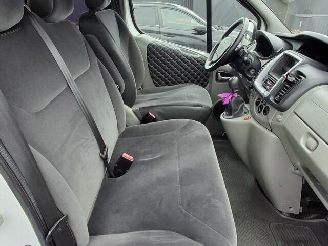 Белый Рено Трафик, объемом двигателя 2 л и пробегом 3 тыс. км за 11999 $, фото 3 на Automoto.ua