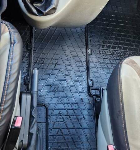 Белый Рено Трафик, объемом двигателя 2 л и пробегом 247 тыс. км за 12700 $, фото 19 на Automoto.ua