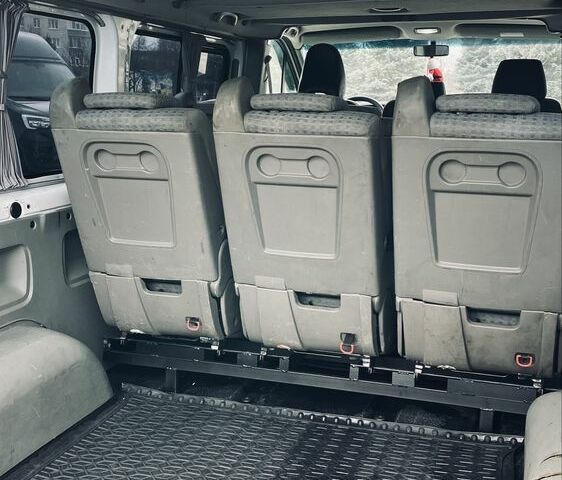 Белый Рено Трафик, объемом двигателя 2 л и пробегом 450 тыс. км за 12200 $, фото 5 на Automoto.ua