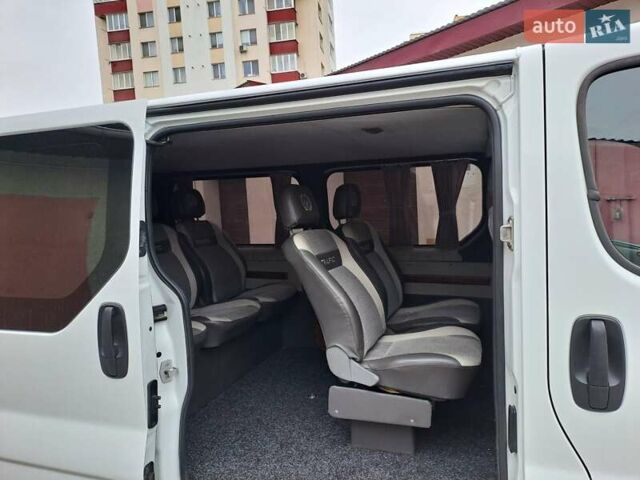 Белый Рено Трафик, объемом двигателя 2 л и пробегом 189 тыс. км за 12700 $, фото 24 на Automoto.ua