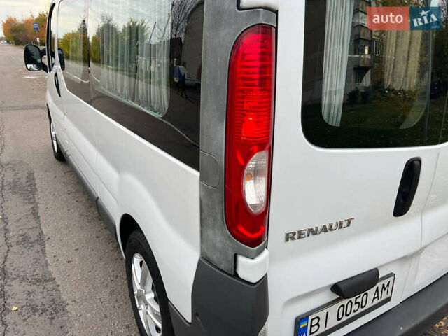 Белый Рено Трафик, объемом двигателя 2 л и пробегом 149 тыс. км за 12700 $, фото 5 на Automoto.ua