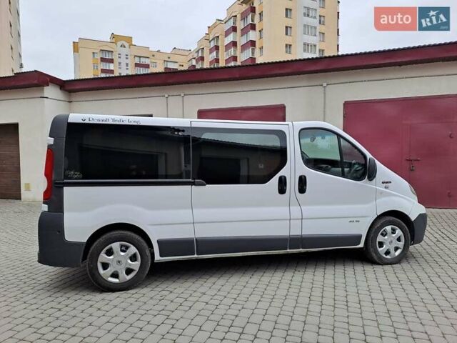 Белый Рено Трафик, объемом двигателя 2 л и пробегом 189 тыс. км за 12700 $, фото 19 на Automoto.ua