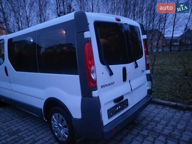 Білий Рено Трафік, об'ємом двигуна 2 л та пробігом 268 тис. км за 10950 $, фото 11 на Automoto.ua