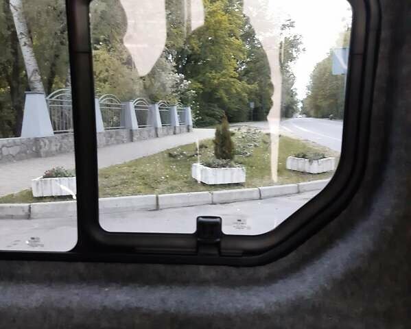 Белый Рено Трафик, объемом двигателя 2 л и пробегом 290 тыс. км за 11500 $, фото 42 на Automoto.ua