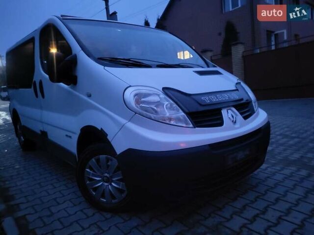Білий Рено Трафік, об'ємом двигуна 2 л та пробігом 268 тис. км за 10950 $, фото 5 на Automoto.ua