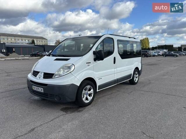 Білий Рено Трафік, об'ємом двигуна 2 л та пробігом 279 тис. км за 9900 $, фото 2 на Automoto.ua