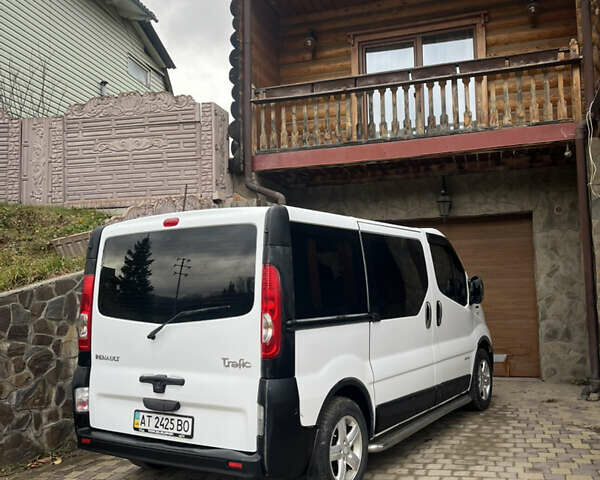 Белый Рено Трафик, объемом двигателя 2 л и пробегом 360 тыс. км за 15000 $, фото 17 на Automoto.ua