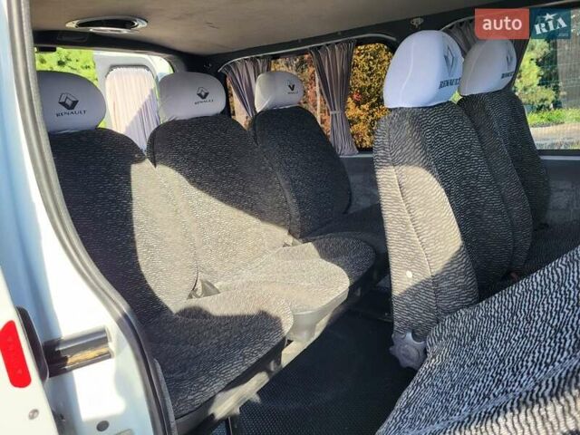 Білий Рено Трафік, об'ємом двигуна 2 л та пробігом 237 тис. км за 11300 $, фото 86 на Automoto.ua