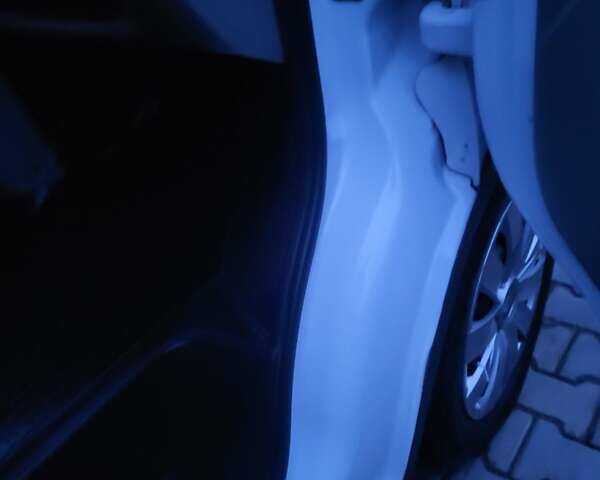 Білий Рено Трафік, об'ємом двигуна 2 л та пробігом 268 тис. км за 10950 $, фото 45 на Automoto.ua