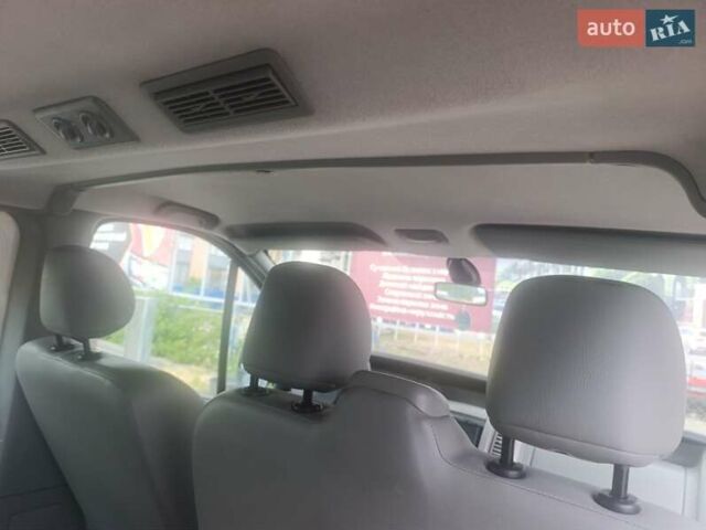 Белый Рено Трафик, объемом двигателя 2 л и пробегом 290 тыс. км за 13300 $, фото 2 на Automoto.ua