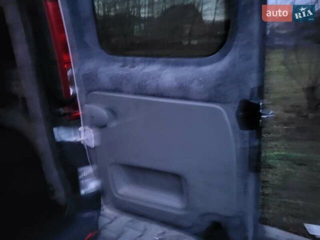 Білий Рено Трафік, об'ємом двигуна 2 л та пробігом 268 тис. км за 10950 $, фото 51 на Automoto.ua