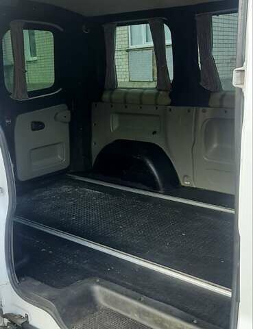 Белый Рено Трафик, объемом двигателя 2 л и пробегом 392 тыс. км за 9500 $, фото 11 на Automoto.ua