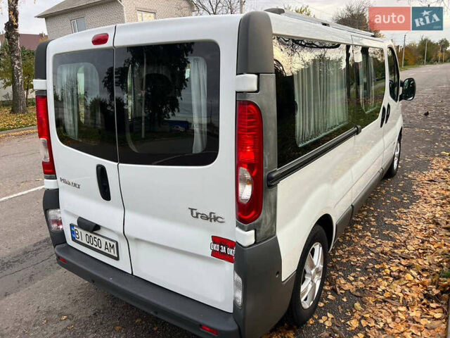 Белый Рено Трафик, объемом двигателя 2 л и пробегом 149 тыс. км за 12700 $, фото 3 на Automoto.ua