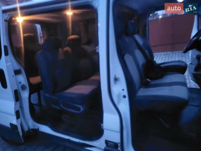 Білий Рено Трафік, об'ємом двигуна 2 л та пробігом 268 тис. км за 10950 $, фото 41 на Automoto.ua