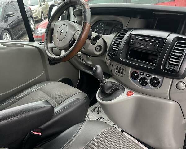 Білий Рено Трафік, об'ємом двигуна 2 л та пробігом 386 тис. км за 10900 $, фото 14 на Automoto.ua