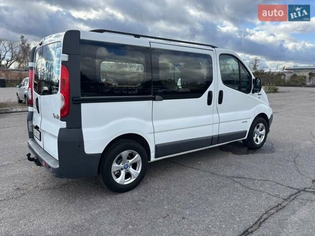 Білий Рено Трафік, об'ємом двигуна 2 л та пробігом 279 тис. км за 9900 $, фото 7 на Automoto.ua