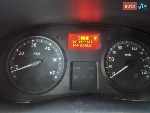 Білий Рено Трафік, об'ємом двигуна 2 л та пробігом 232 тис. км за 10000 $, фото 9 на Automoto.ua