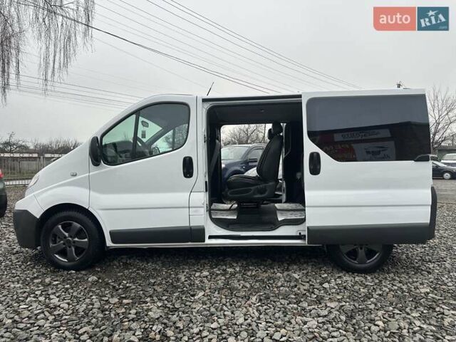 Білий Рено Трафік, об'ємом двигуна 2 л та пробігом 386 тис. км за 10900 $, фото 3 на Automoto.ua