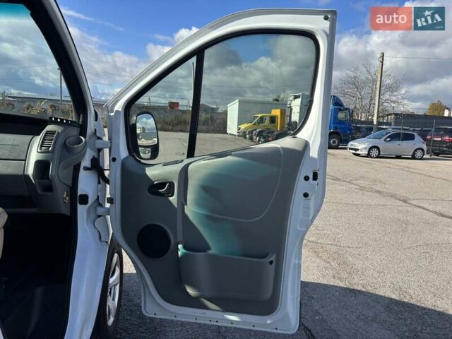 Білий Рено Трафік, об'ємом двигуна 2 л та пробігом 279 тис. км за 9900 $, фото 30 на Automoto.ua