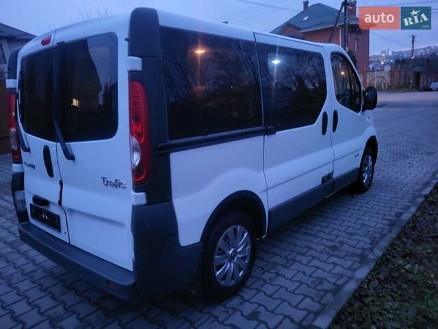 Білий Рено Трафік, об'ємом двигуна 2 л та пробігом 268 тис. км за 10950 $, фото 9 на Automoto.ua