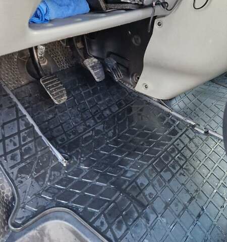 Белый Рено Трафик, объемом двигателя 2 л и пробегом 247 тыс. км за 12700 $, фото 14 на Automoto.ua